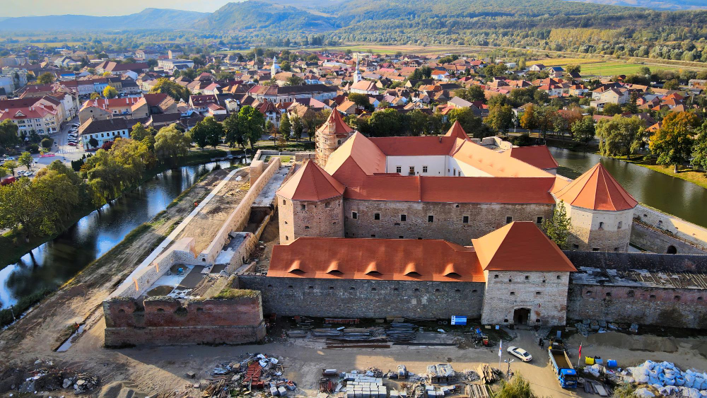 Zdravstveni dom Cerknica: storitve in e-naročanje